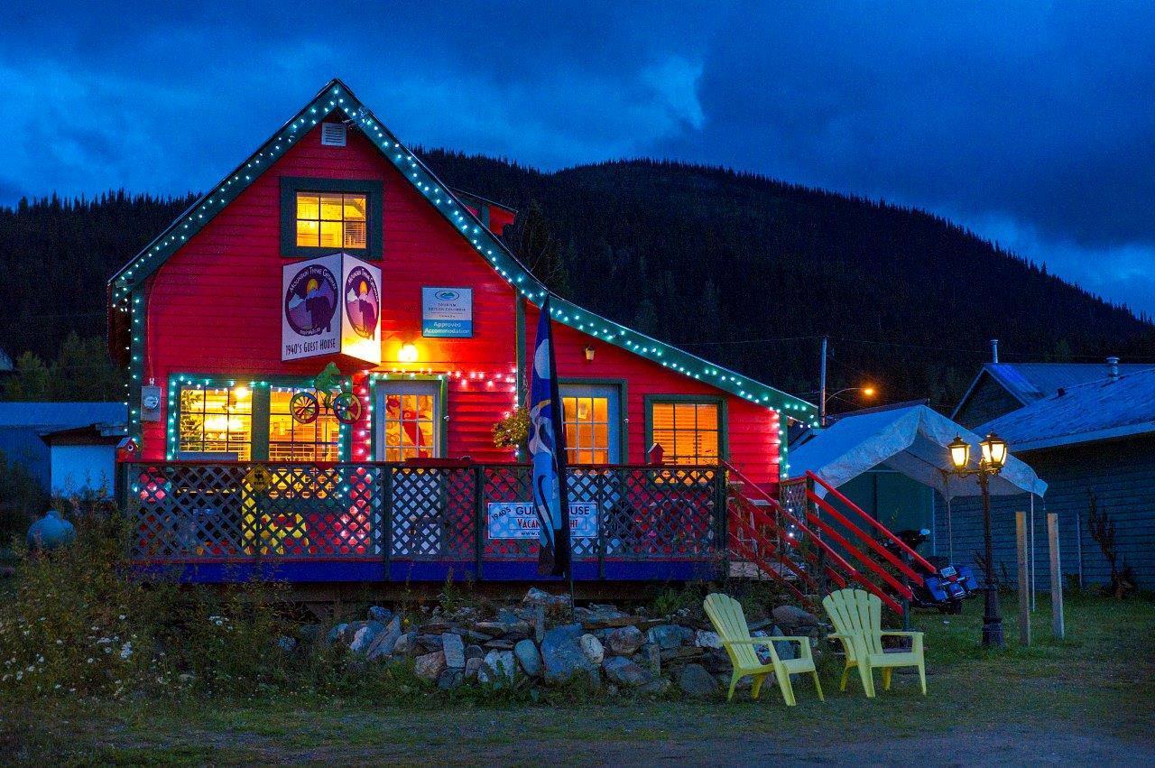 Отель Mountain Thyme Getaway Barkerville Экстерьер фото